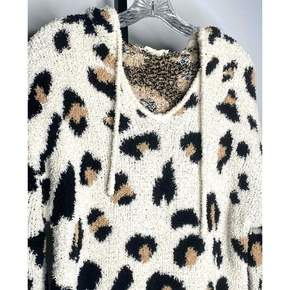 Fuzzy Soft leopard Print New In Pullover Sweater Black Off-White Size small hood - Picture 2 of 7